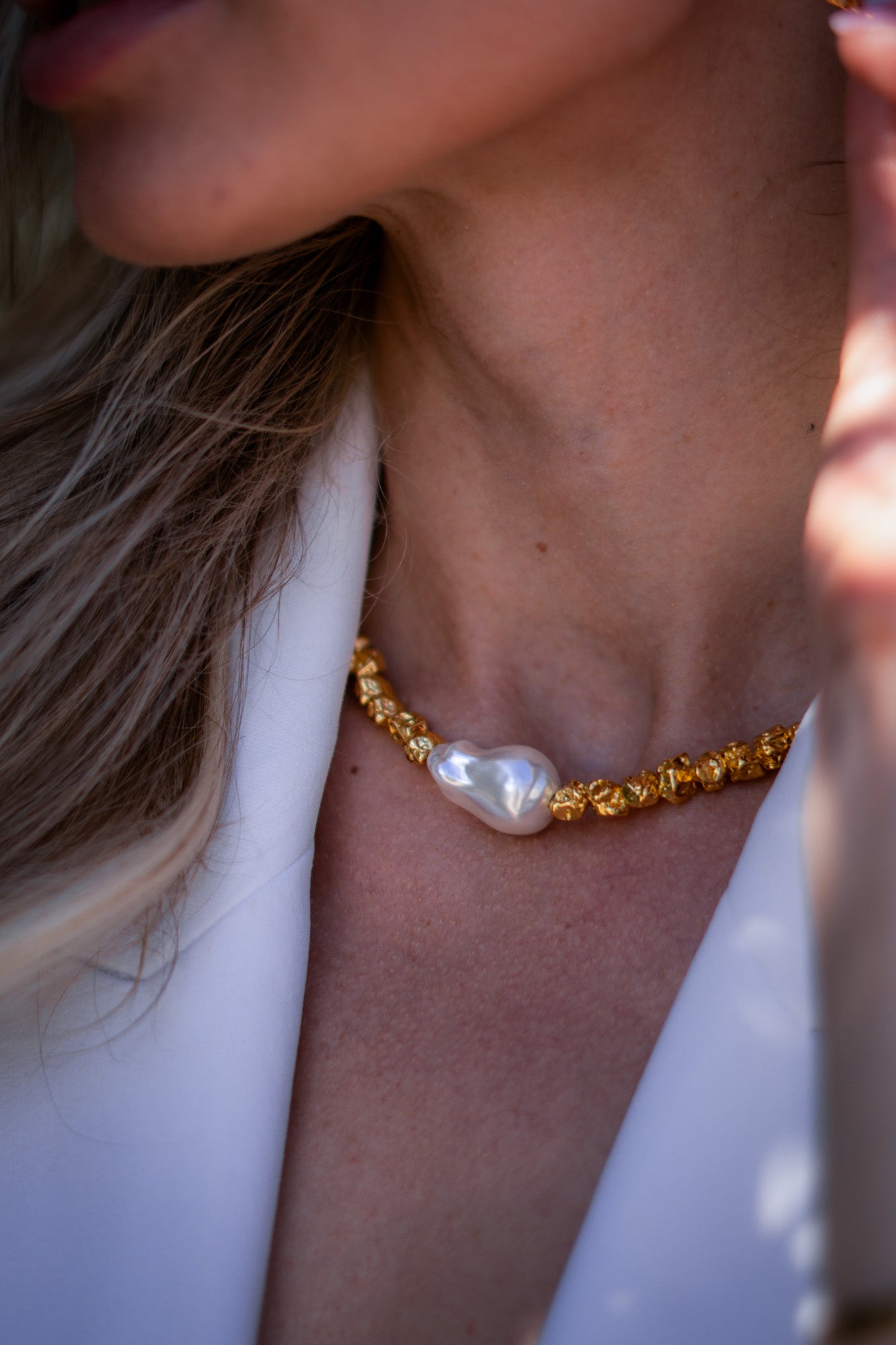 AURIC TIDE PEARL NECKLACE